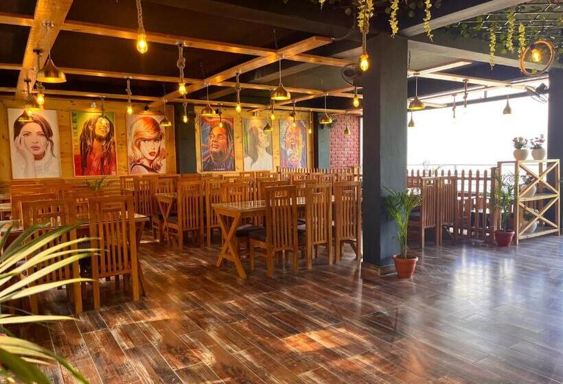 Hotell Pine Rock Mountain View, Mussoorie