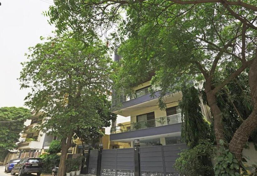 פנסיון Ab Inn Huda City Center