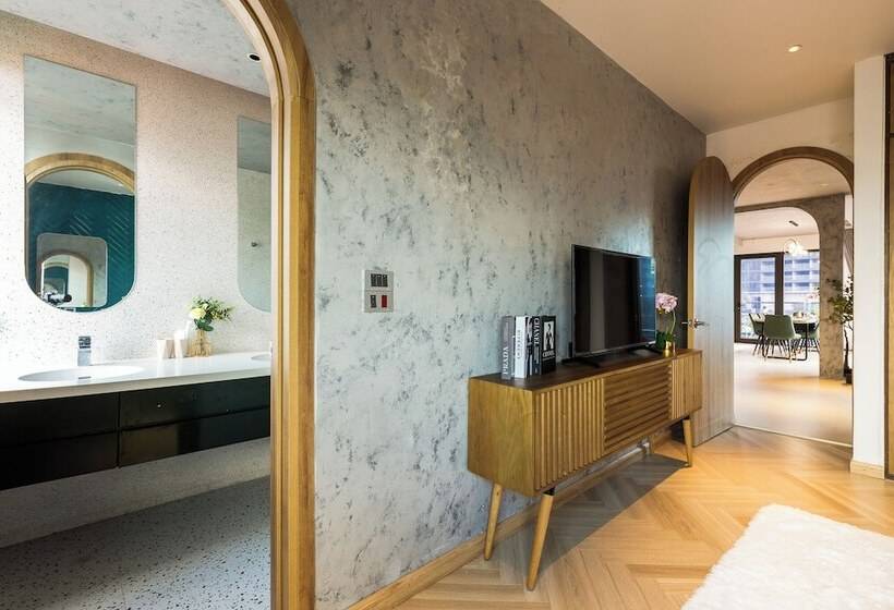 Cara Rustic Apartment