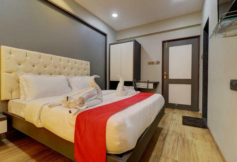 Fabhotel Grand Inn I   Ttc Industrial Area, Dighe