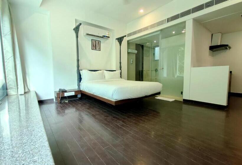 The Sky Imperial Hotel Yahvi