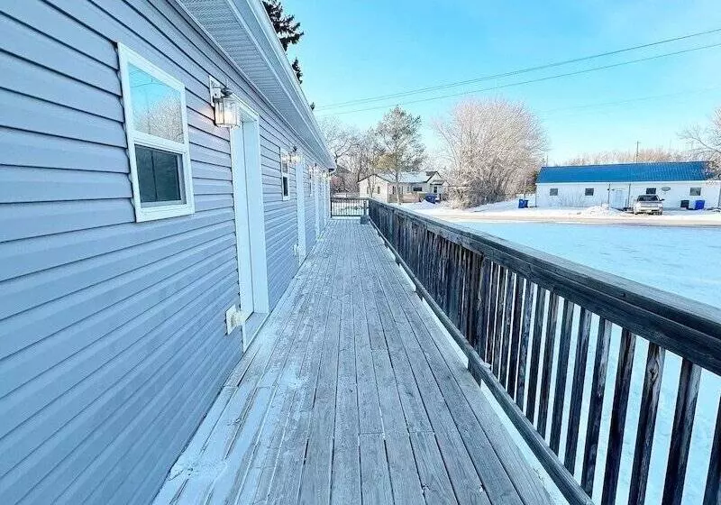 Hotelli The Trail Inn   Melita, Manitoba   Hwy 83, Hwy 3