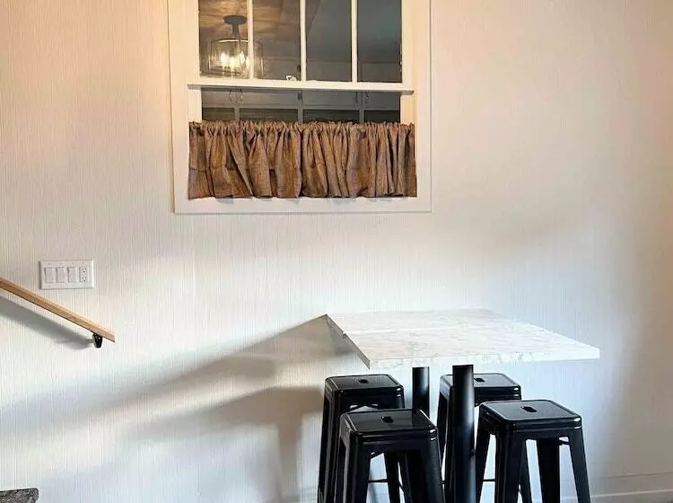 Hotelli The Trail Inn   Melita, Manitoba   Hwy 83, Hwy 3