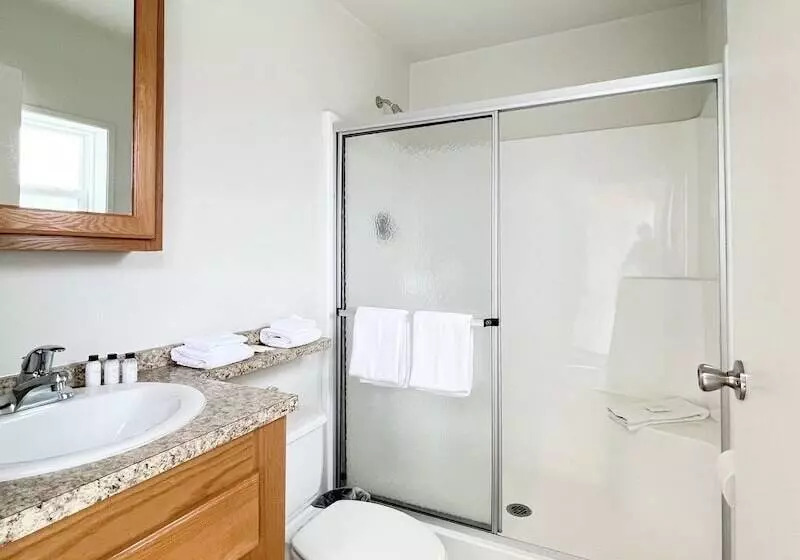 Hotelli The Trail Inn   Melita, Manitoba   Hwy 83, Hwy 3