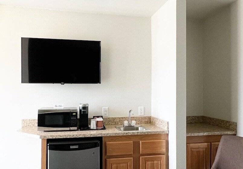 בית מלון כפרי The Trail Inn   Melita, Manitoba   Hwy 83, Hwy 3