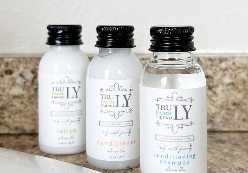 בית מלון כפרי The Trail Inn   Melita, Manitoba   Hwy 83, Hwy 3