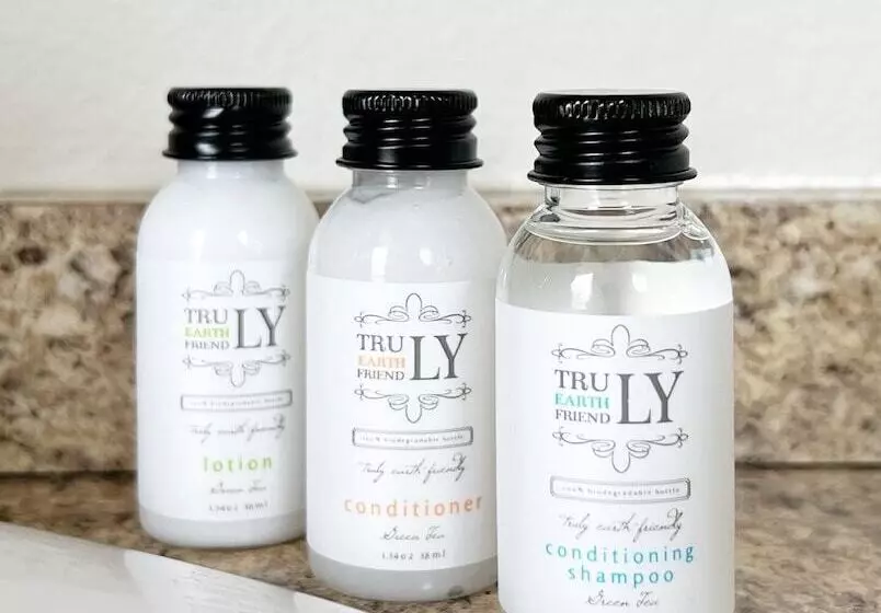 Hotelli The Trail Inn   Melita, Manitoba   Hwy 83, Hwy 3