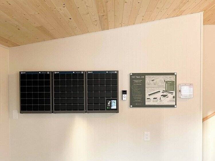 בית מלון כפרי The Trail Inn   Melita, Manitoba   Hwy 83, Hwy 3