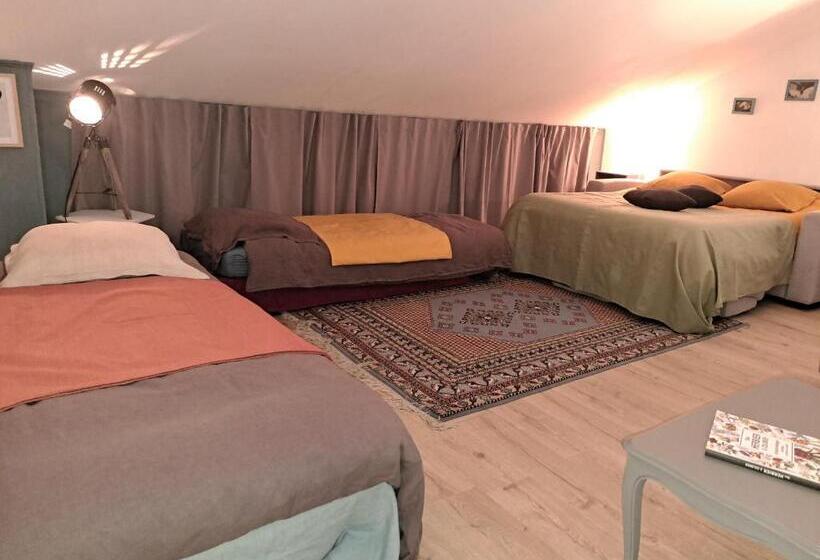 ペンション Gites Des Loyes