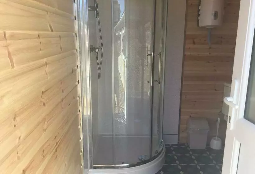 Retkeilymaja Beacon House Bunks