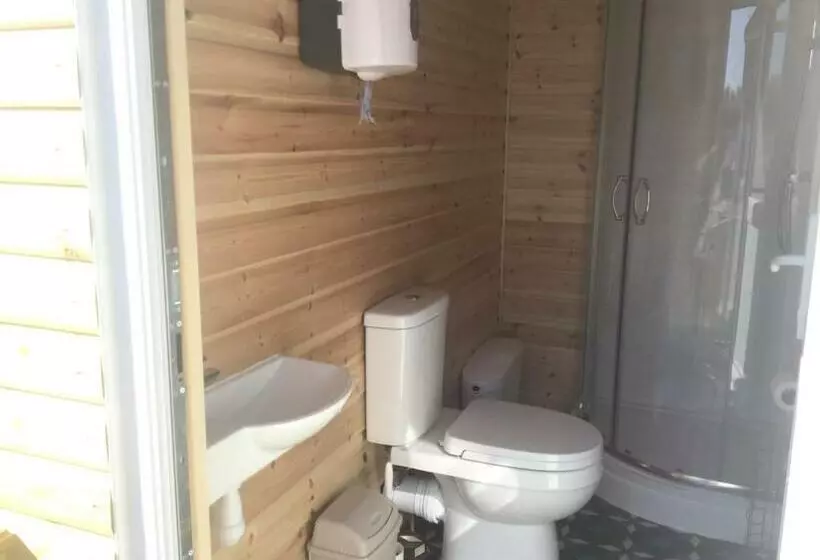 Retkeilymaja Beacon House Bunks