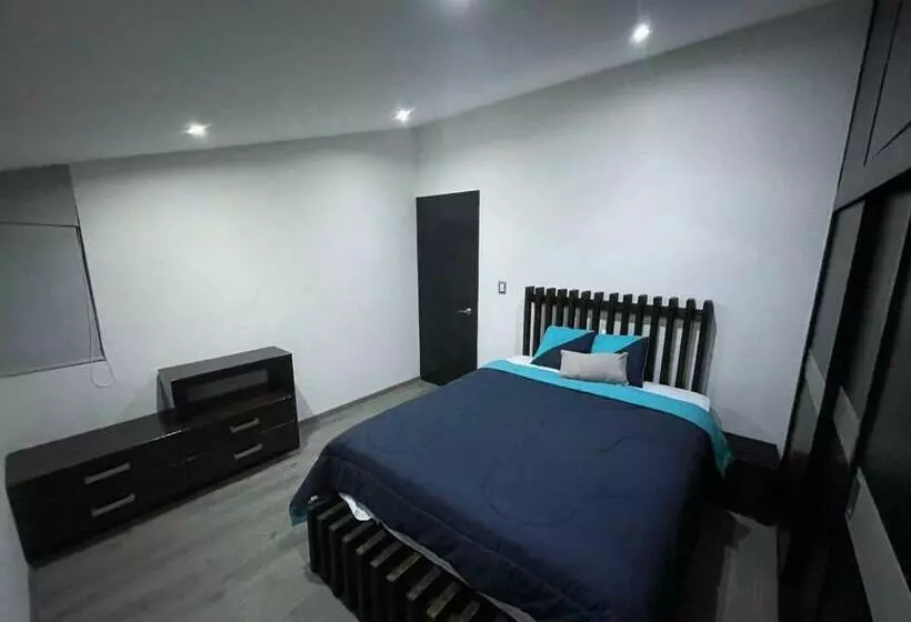 ユースホステル Endemic Inn Puebla