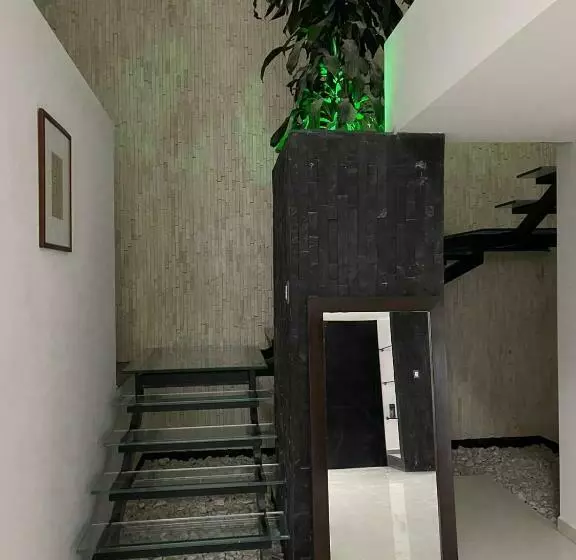 ユースホステル Endemic Inn Puebla