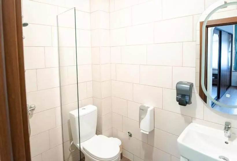 تختخواب و صبحانه City House Central