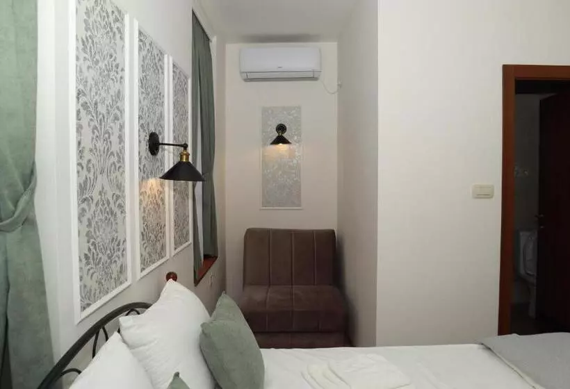 تختخواب و صبحانه City House Central