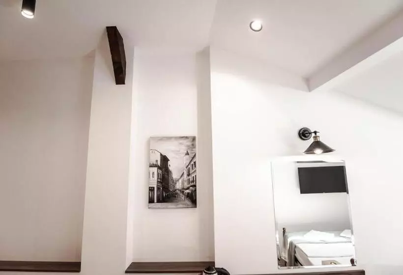 تختخواب و صبحانه City House Central