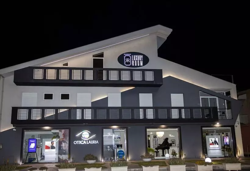 ベッドアンドブレックファースト Lauria Luxury Room