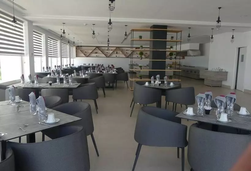 Hotelli Amber El Fell