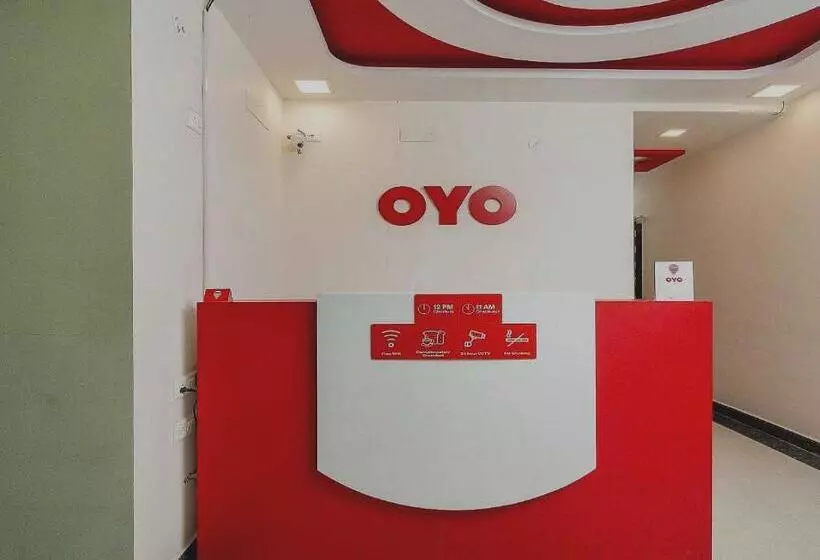ホテル Oyo Flagship 81223 Kanish Residency
