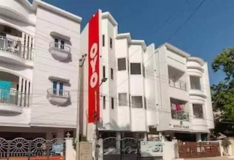 ホテル Oyo Flagship 81223 Kanish Residency