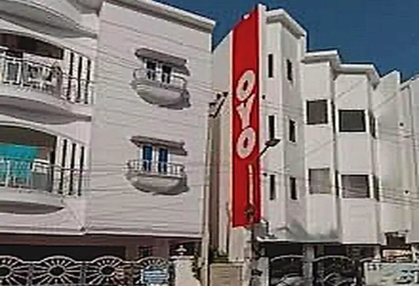 ホテル Oyo Flagship 81223 Kanish Residency