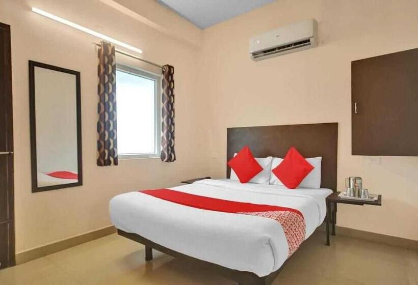 בית מלון כפרי Oyo Flagship 81223 Kanish Residency