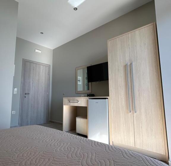 پانسیون Endless Blue Himara