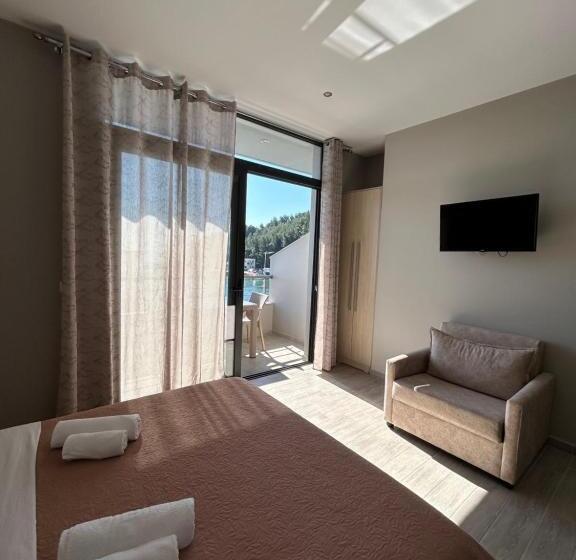 پانسیون Endless Blue Himara