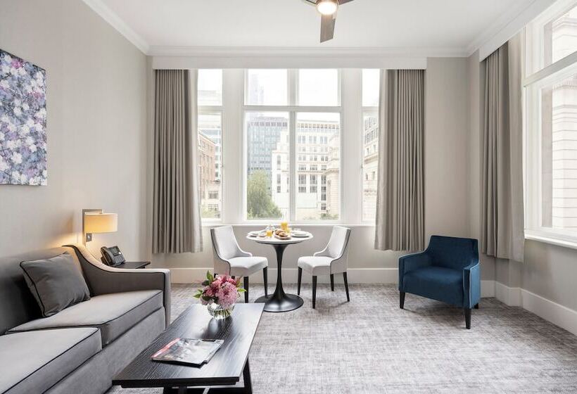 Tower Residences By Blue Orchid