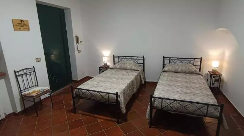 ベッドアンドブレックファースト Moon Ash   Cenere Di Luna