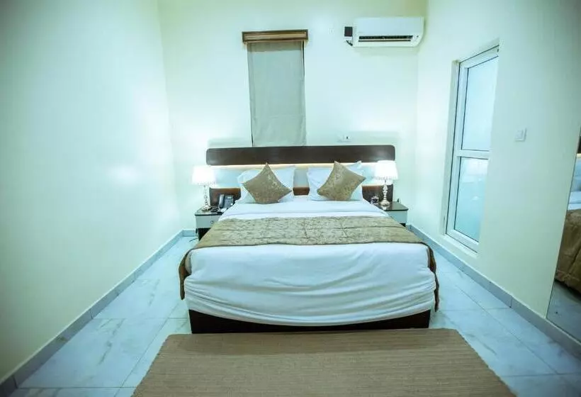 هتل Apartment79