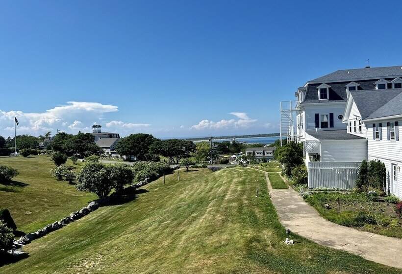 בית מלון כפרי Atlantic Inn