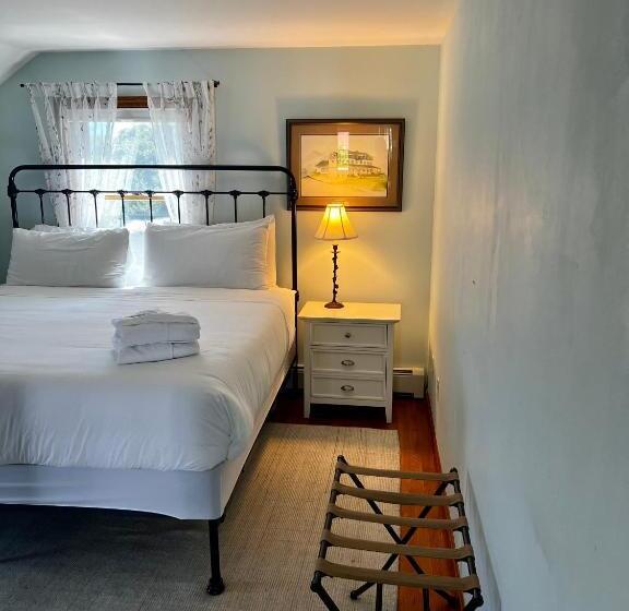 בית מלון כפרי Atlantic Inn