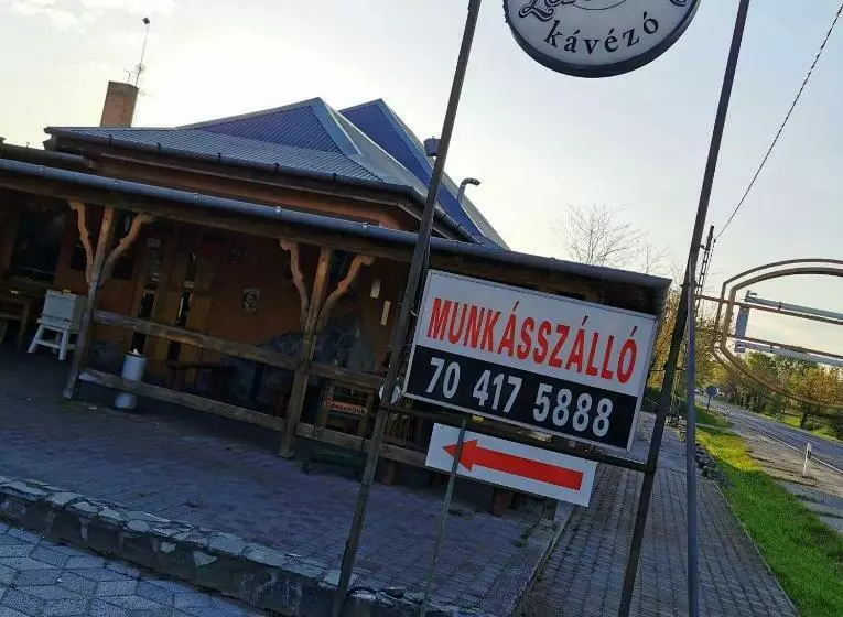 London Szálló Dabas