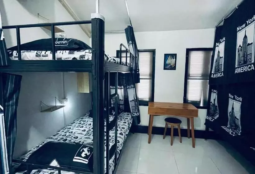 Meet Sunset Hostel Luangprabang