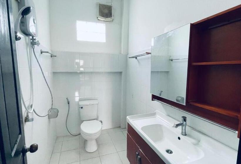 Meet Sunset Hostel Luangprabang