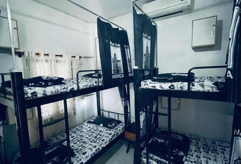 Meet Sunset Hostel Luangprabang