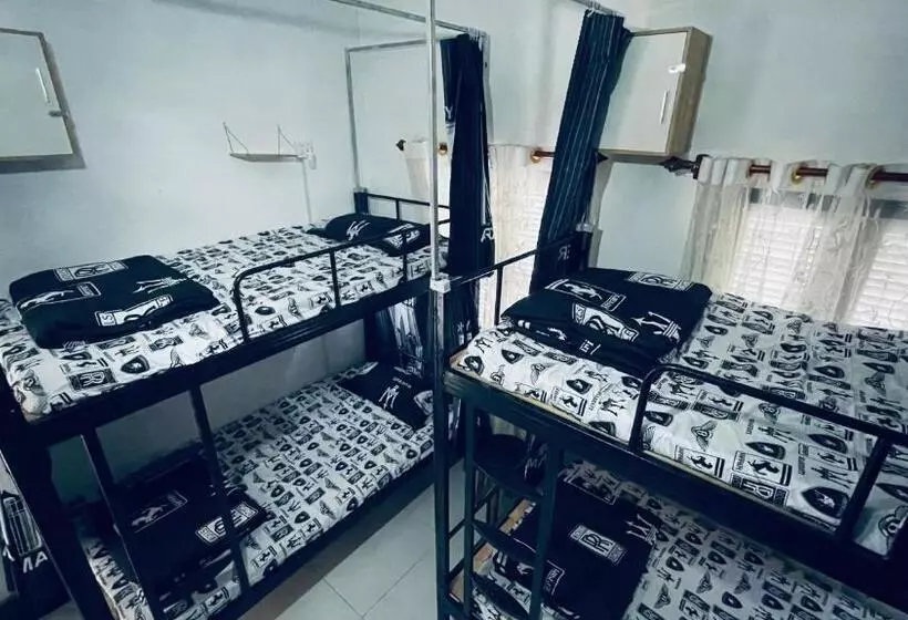 Meet Sunset Hostel Luangprabang