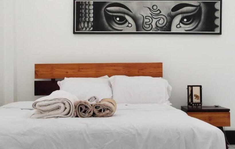 Meet Sunset Hostel Luangprabang