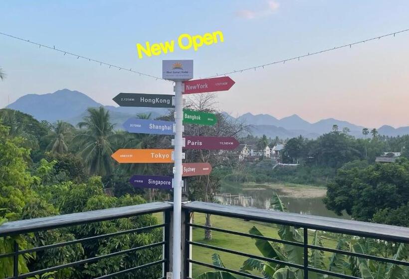 Meet Sunset Hostel Luangprabang