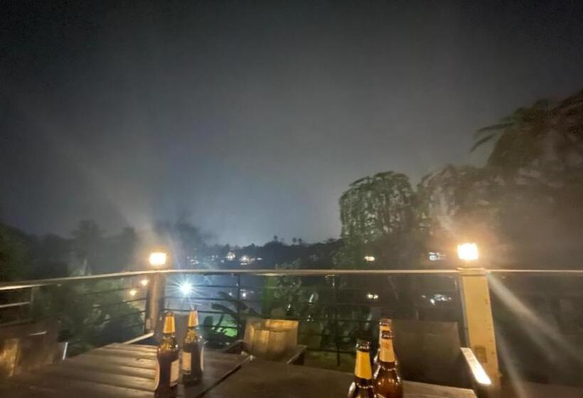 Meet Sunset Hostel Luangprabang