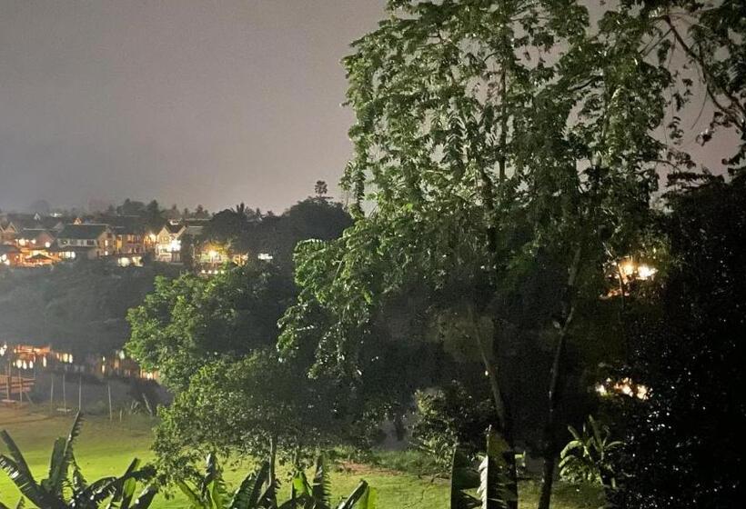 Meet Sunset Hostel Luangprabang