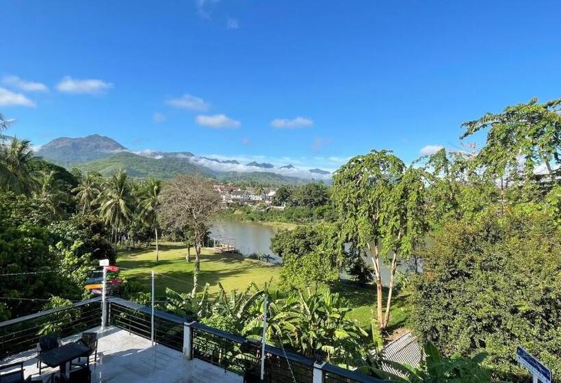 Meet Sunset Hostel Luangprabang