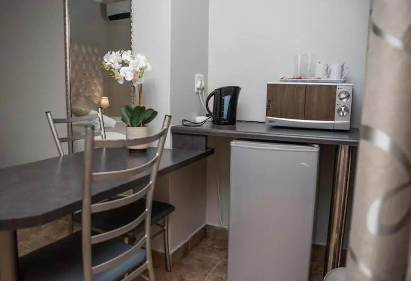 Majatalo Barkly Street Guesthouse