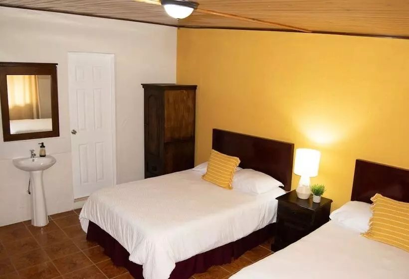 پانسیون Inari Guatemala