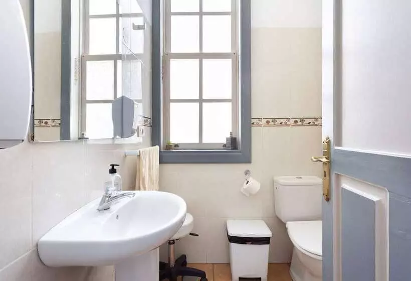 Wanderlust Hostel