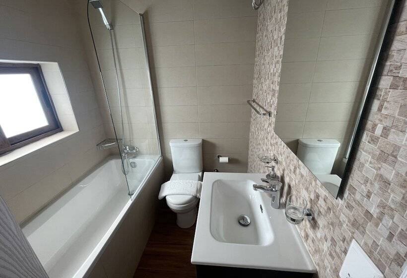 تختخواب و صبحانه Alina Boutique Living