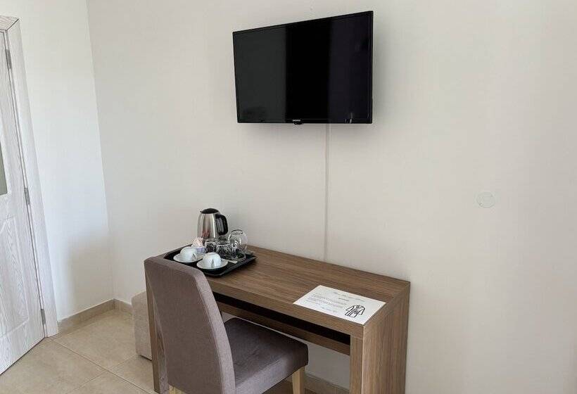 تختخواب و صبحانه Alina Boutique Living