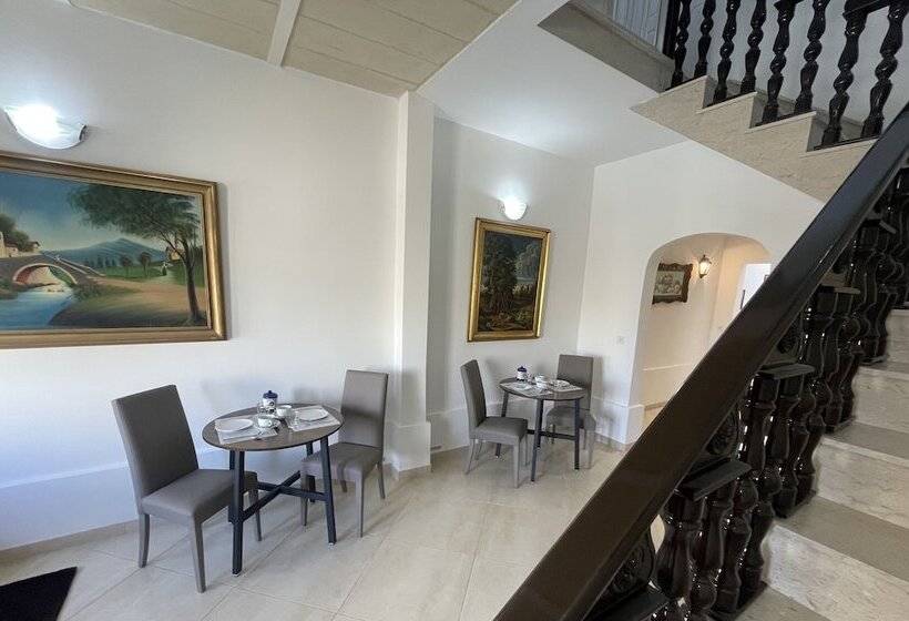 تختخواب و صبحانه Alina Boutique Living