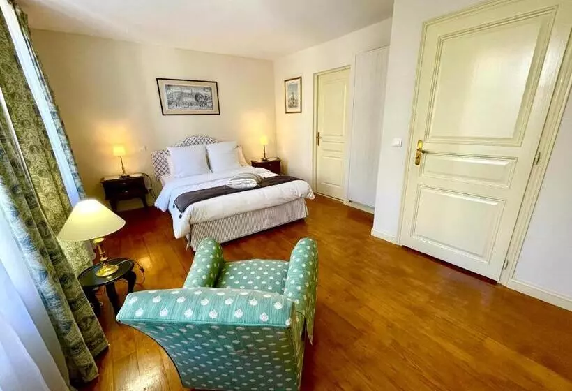 Aamiaismajoitus (B&B) Le Logis Plantagenêt